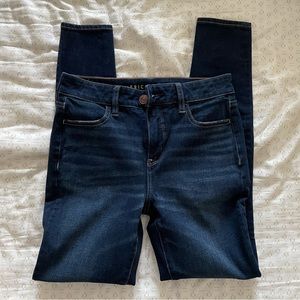American Eagle • The Dream Jean • Hi Rise Jegging • size 4
